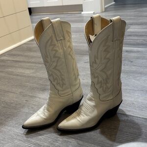 White Western Cowboy Boots